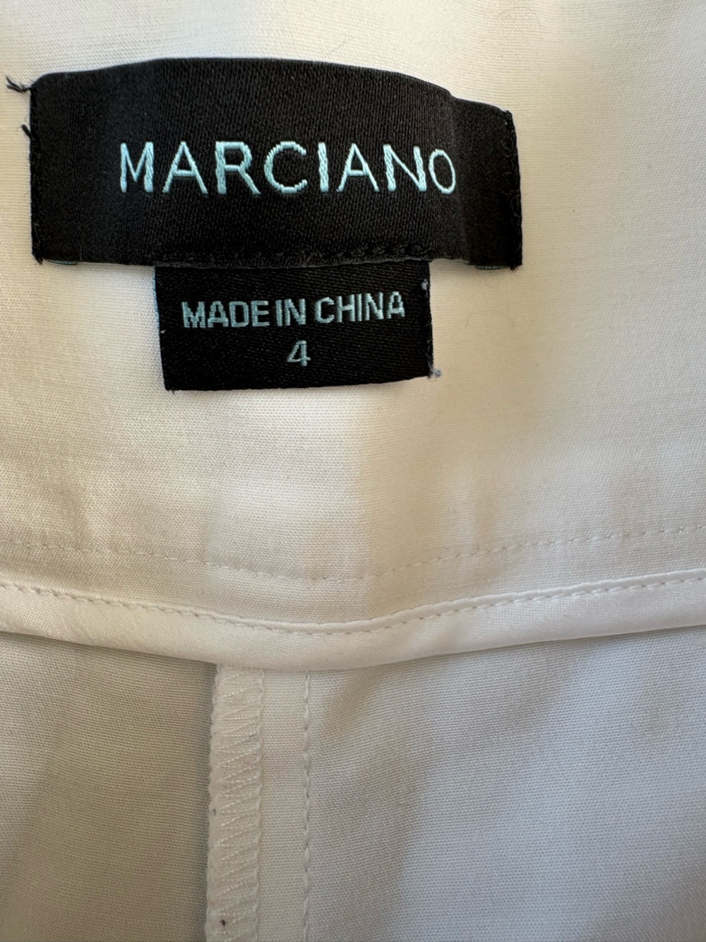Marciano White High Rise Tailored Shorts Gold Hardware Resort Coastal Size 4 - Picture 6 of 8